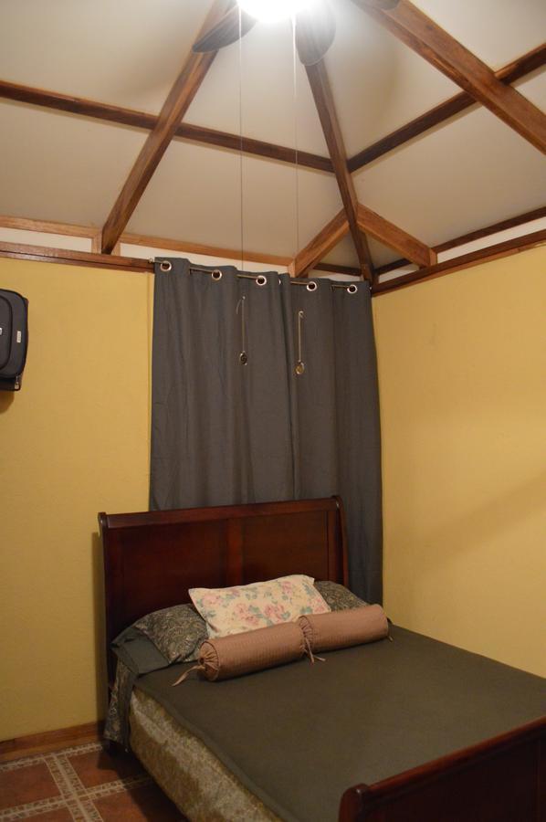 Casita Amarilla Villa Cahuita Luaran gambar
